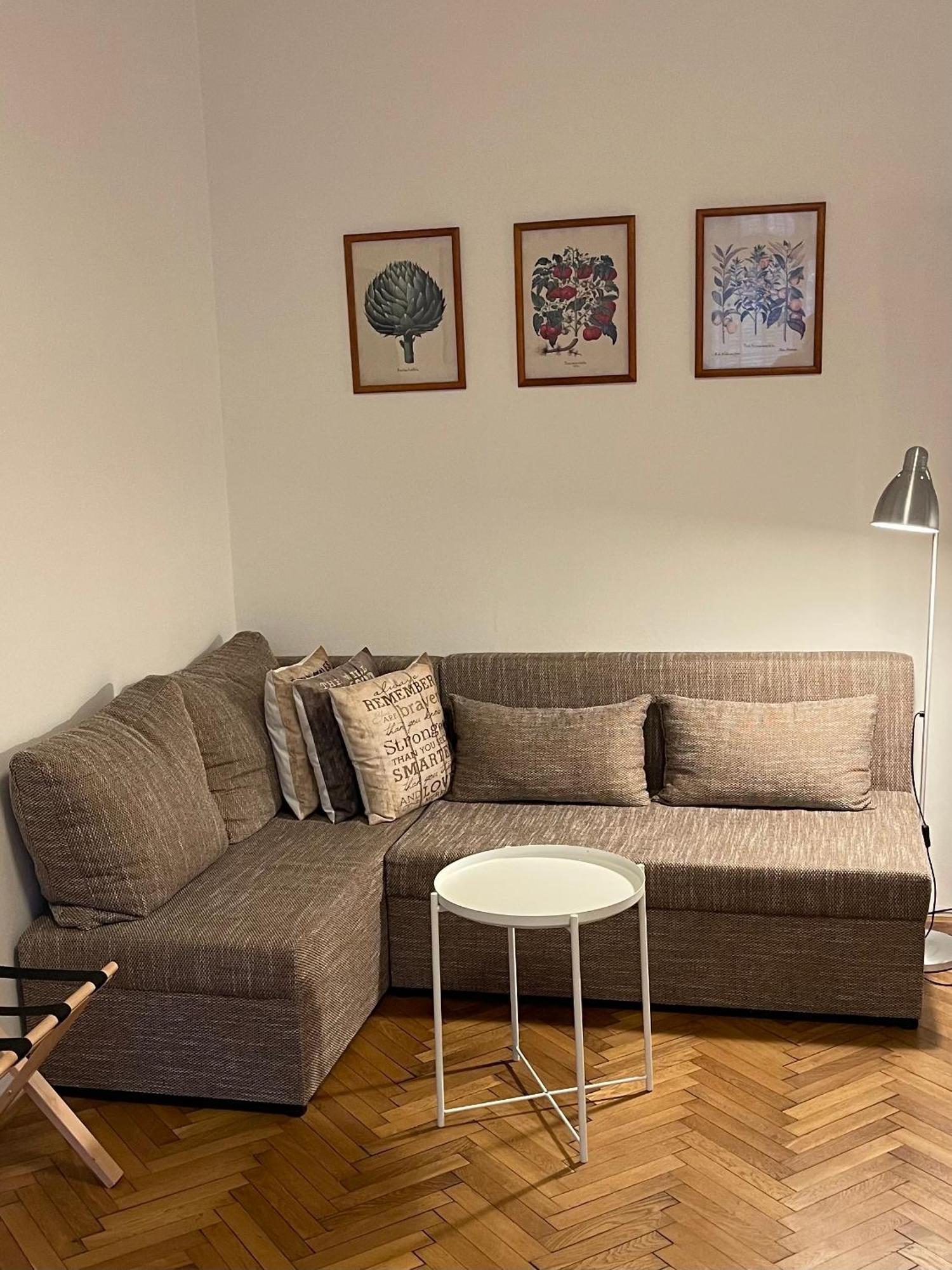 Appartement Slavikova 11 *